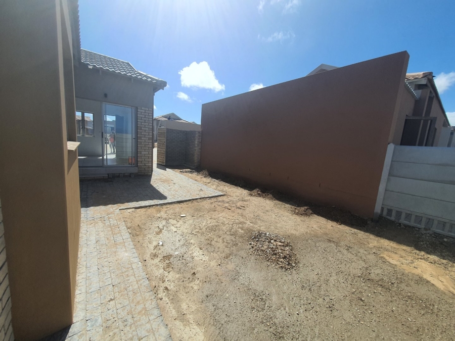 To Let 3 Bedroom Property for Rent in Pacaltsdorp Western Cape